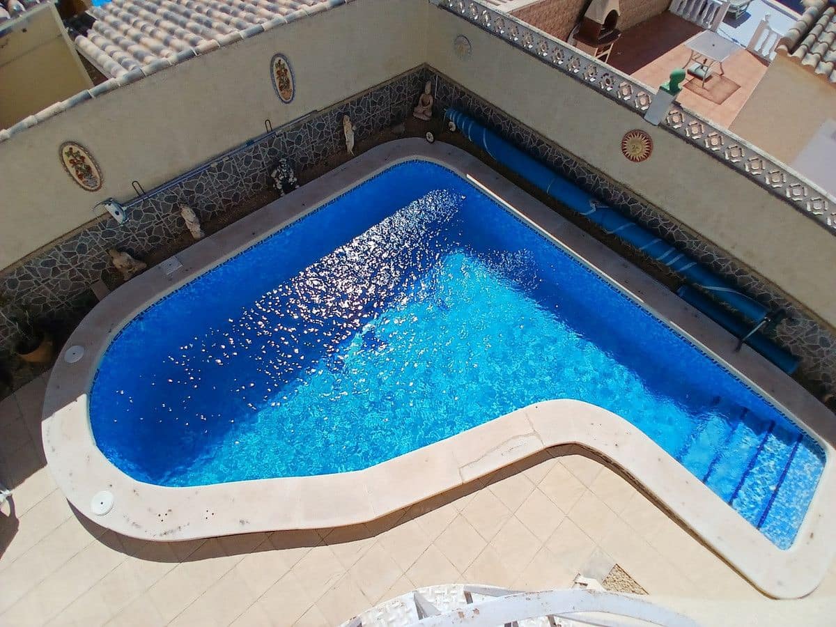 Chalet de 3 habitaciones en Orihuela Costa en venta con piscina - 364.950 € (Ref: 10028732)