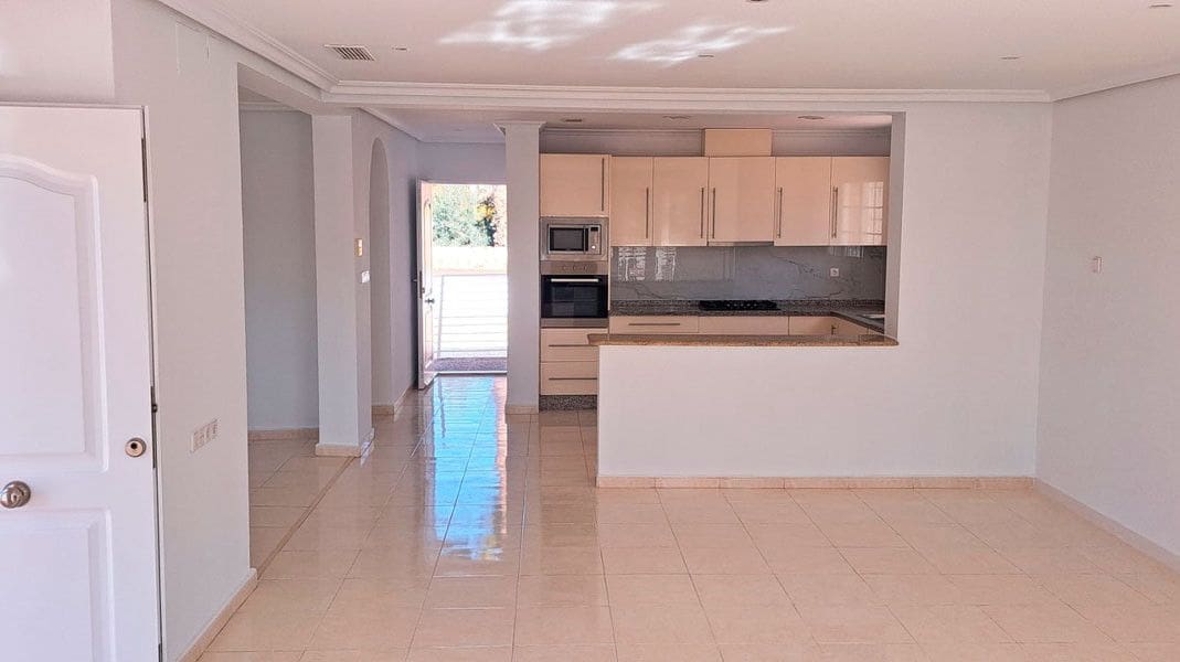 3 makuuhuone Huvila myytävänä paikassa Catral mukana uima-altaan - 440 000 € (Ref: 10028735)