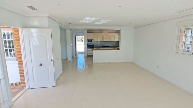 3 makuuhuone Huvila myytävänä paikassa Catral mukana uima-altaan - 440 000 € (Ref: 10028735)