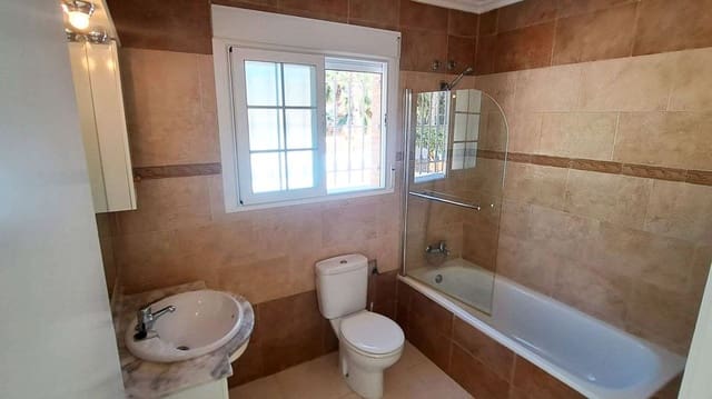 3 makuuhuone Huvila myytävänä paikassa Catral mukana uima-altaan - 440 000 € (Ref: 10028735)