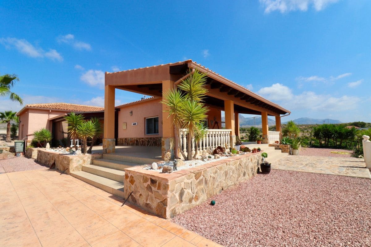 4 quarto Moradia para venda em Albatera com piscina - 540 000 € (Ref: 10028737)
