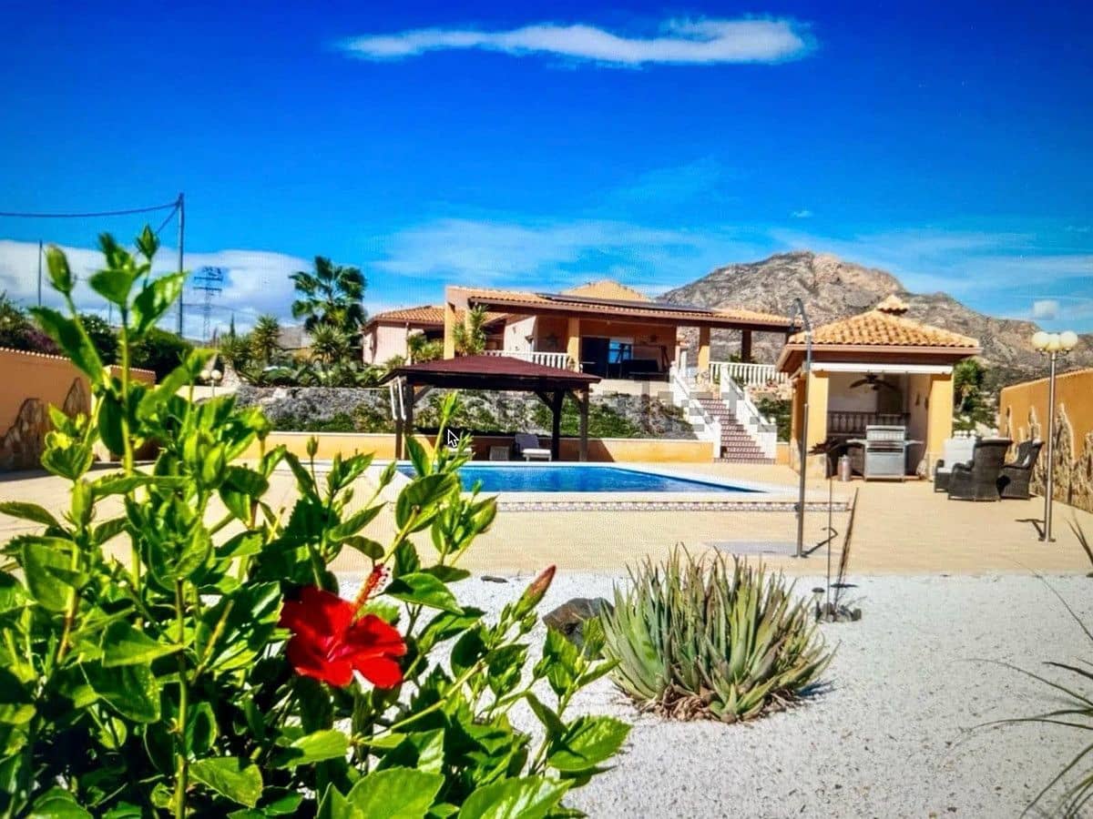 4 quarto Moradia para venda em Albatera com piscina - 540 000 € (Ref: 10028737)