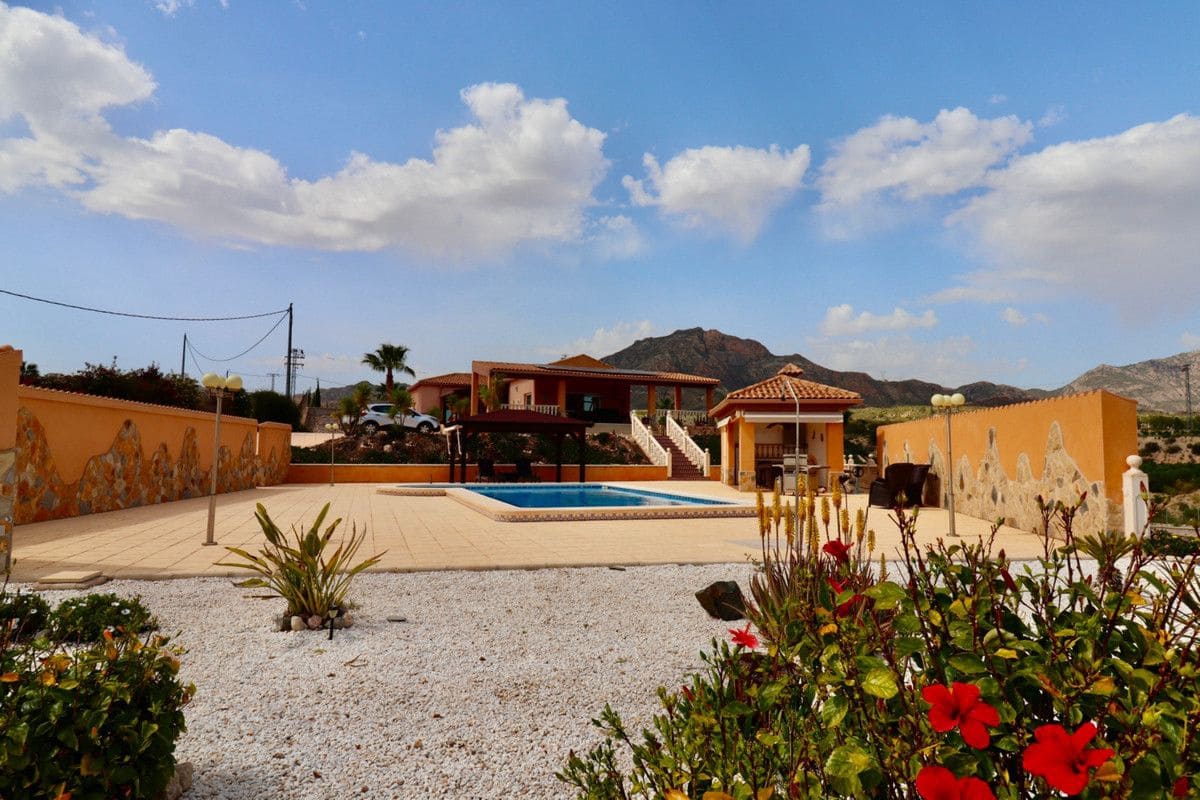 4 quarto Moradia para venda em Albatera com piscina - 540 000 € (Ref: 10028737)