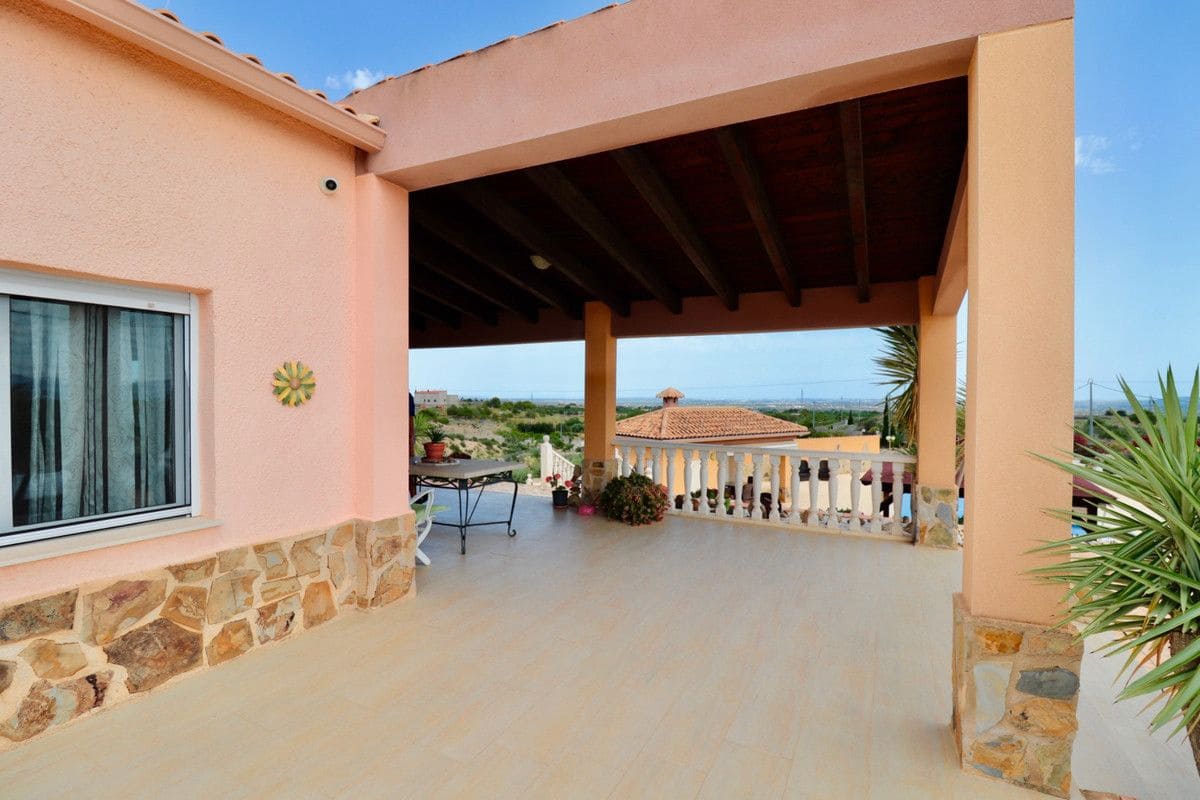 4 quarto Moradia para venda em Albatera com piscina - 540 000 € (Ref: 10028737)