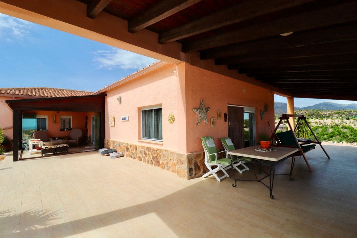 4 quarto Moradia para venda em Albatera com piscina - 540 000 € (Ref: 10028737)
