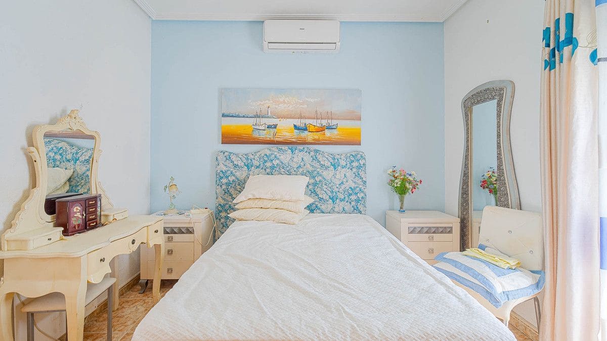 3 quarto Moradia Geminada para venda em Orihuela Costa - 265 000 € (Ref: 10028749)