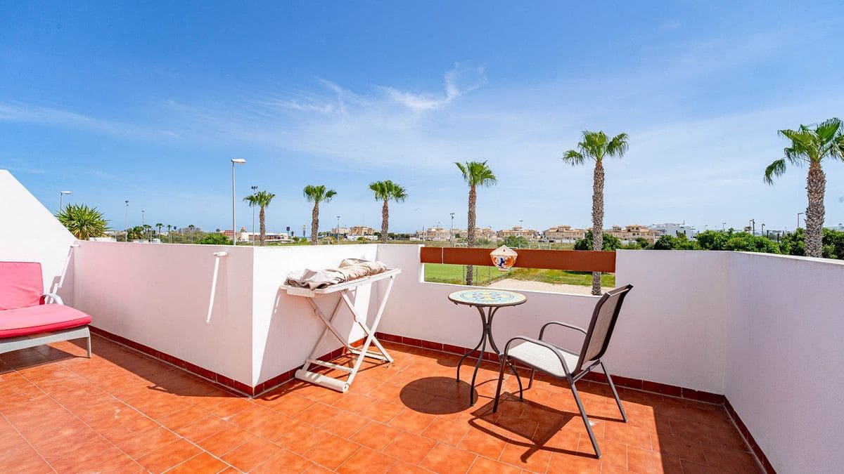 3 quarto Moradia Geminada para venda em Orihuela Costa - 265 000 € (Ref: 10028749)