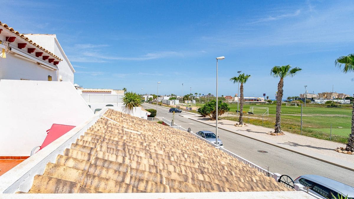3 quarto Moradia Geminada para venda em Orihuela Costa - 265 000 € (Ref: 10028749)