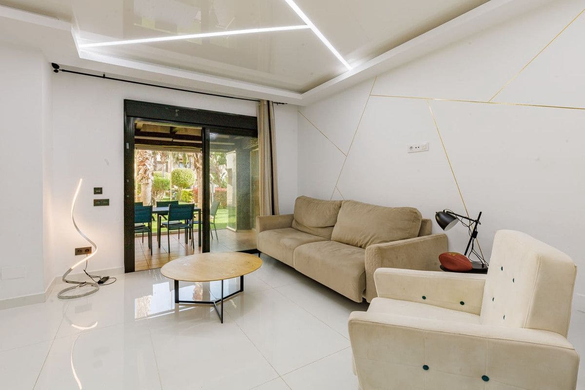 2 sovrum Hus till salu i Roda - 235 000 € (Ref: 10028752)