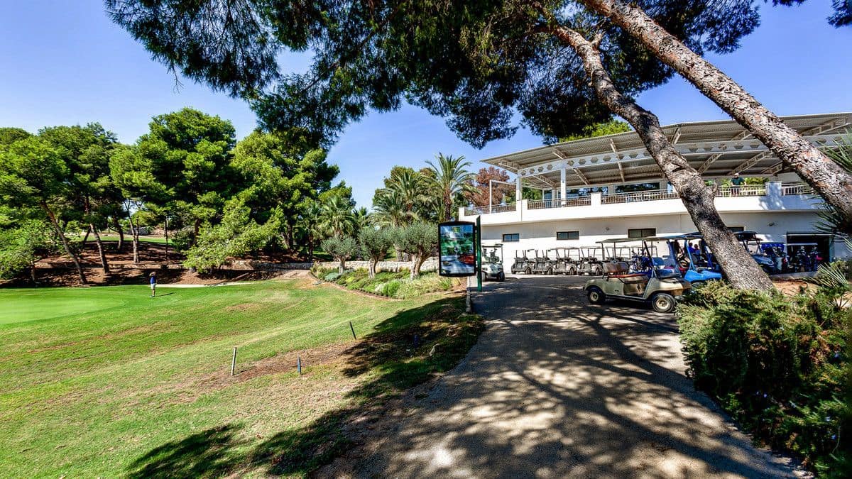 3 slaapkamer Villa te koop in Orihuela Costa met zwembad - € 325.000 (Ref: 10028764)
