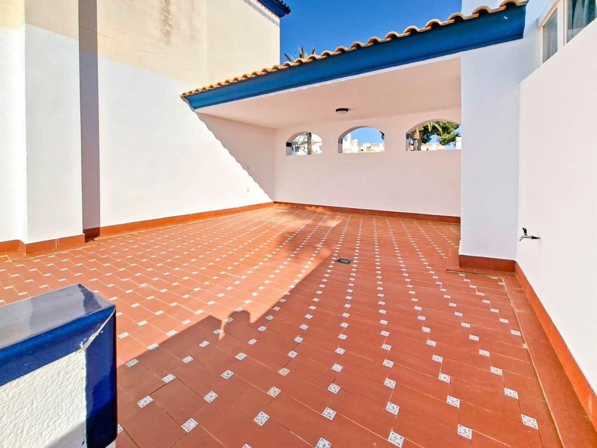 2 bedroom Terraced Villa for sale in Orihuela Costa with pool - € 215,000 (Ref: 10028765)