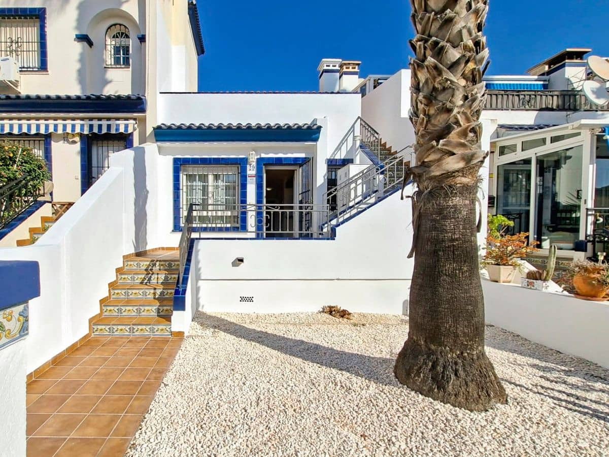 2 bedroom Terraced Villa for sale in Orihuela Costa with pool - € 215,000 (Ref: 10028765)