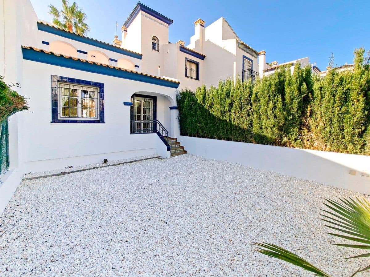2 bedroom Terraced Villa for sale in Orihuela Costa with pool - € 215,000 (Ref: 10028765)