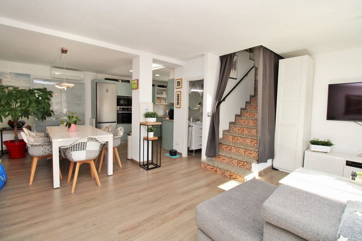 2 quarto Moradia Geminada para venda em Orihuela Costa - 279 900 € (Ref: 10028779)