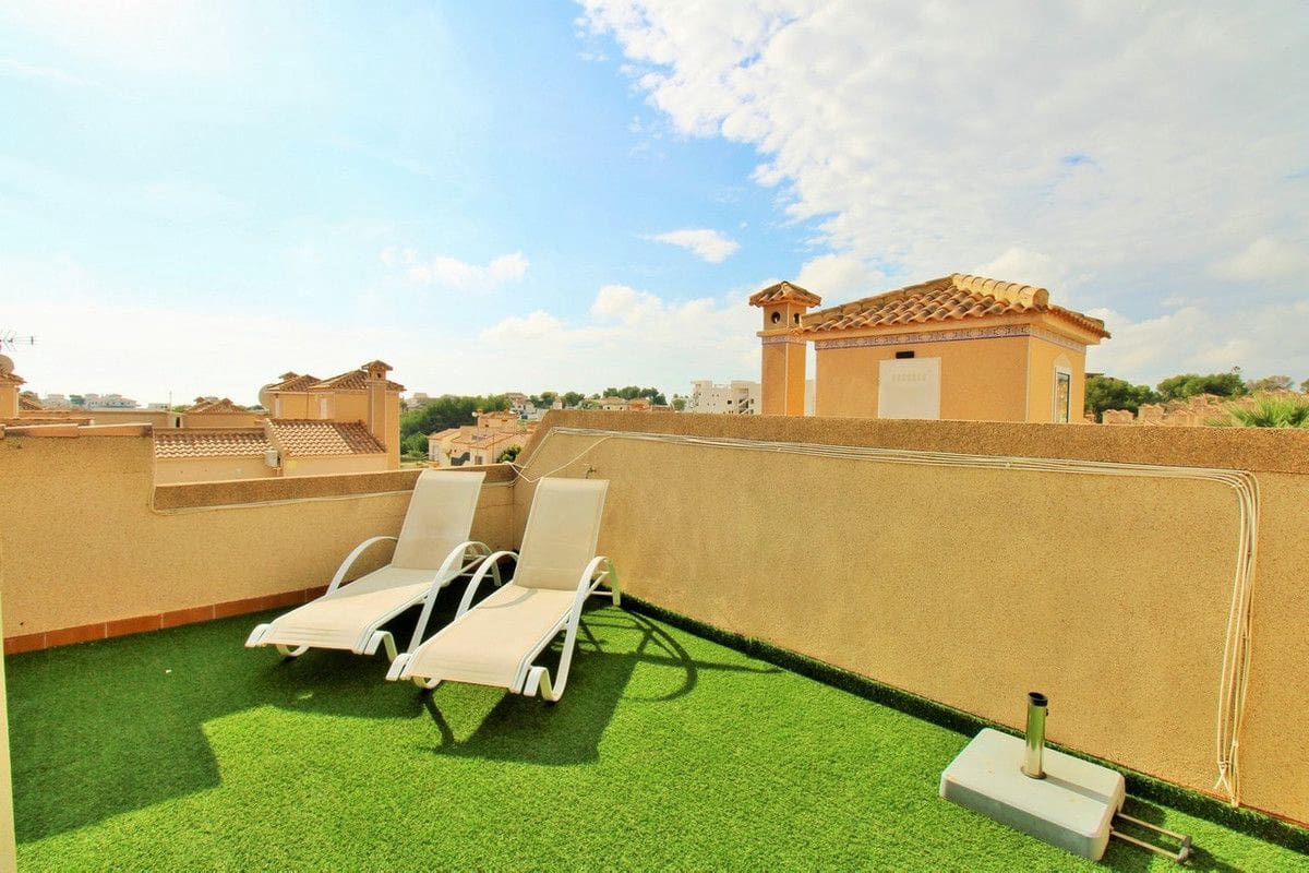 2 quarto Moradia Geminada para venda em Orihuela Costa - 279 900 € (Ref: 10028779)