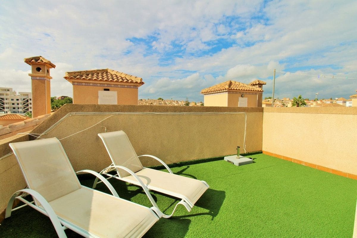 2 quarto Moradia Geminada para venda em Orihuela Costa - 279 900 € (Ref: 10028779)