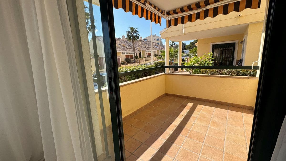 2 soveværelse Lejlighed til salg i Orihuela Costa - € 220.000 (Ref: 10028783)
