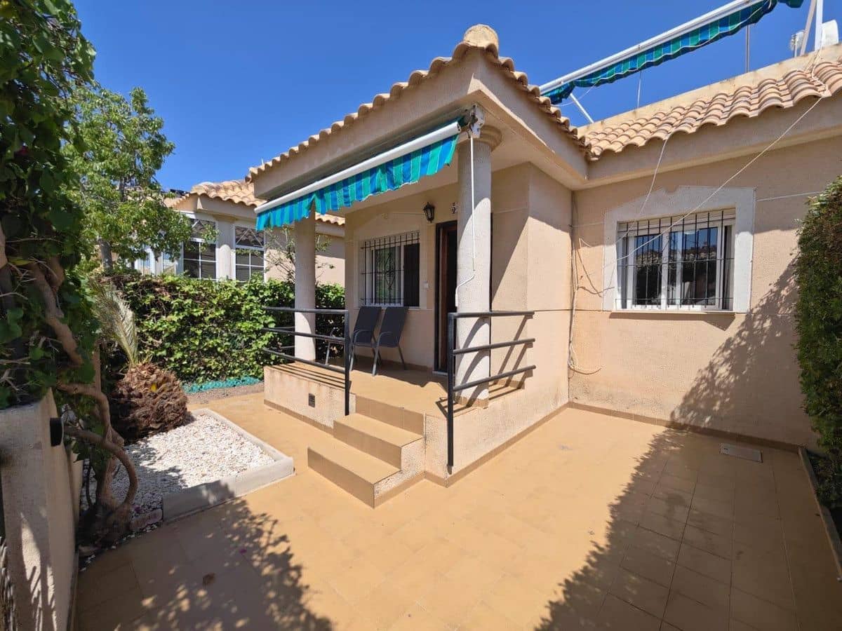3 slaapkamer Huis te koop in La Zenia - € 285.000 (Ref: 10028809)