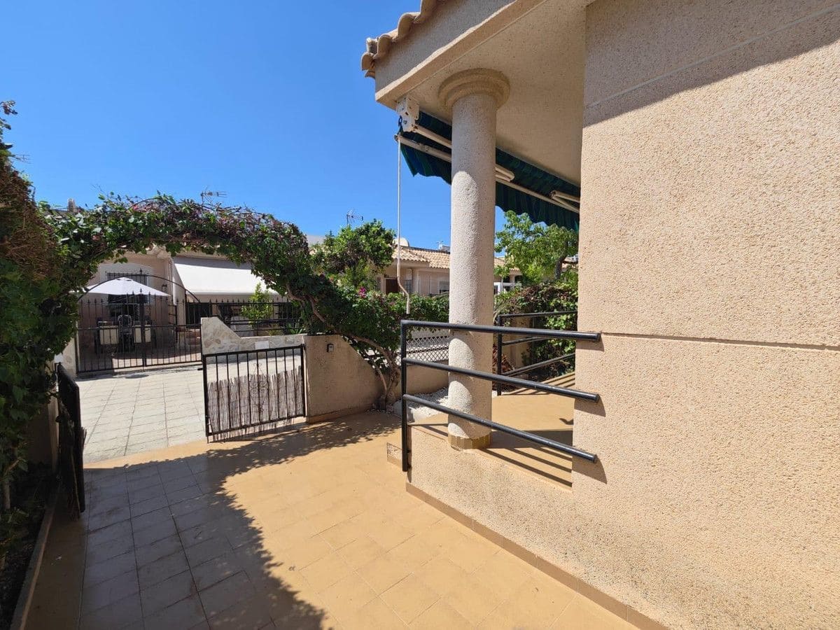 3 slaapkamer Huis te koop in La Zenia - € 285.000 (Ref: 10028809)