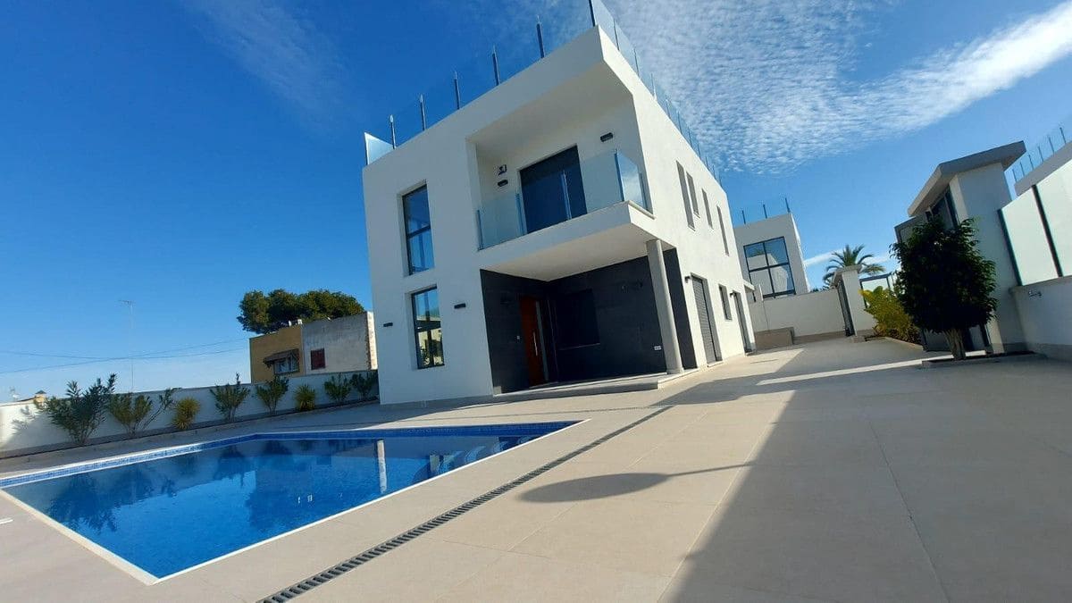 3 makuuhuone Huvila myytävänä paikassa Orihuela - 650 000 € (Ref: 10028813)