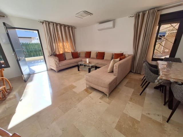5 sovrum Radhus till salu i Centro, Torrevieja - 319 500 € (Ref: 10028822)