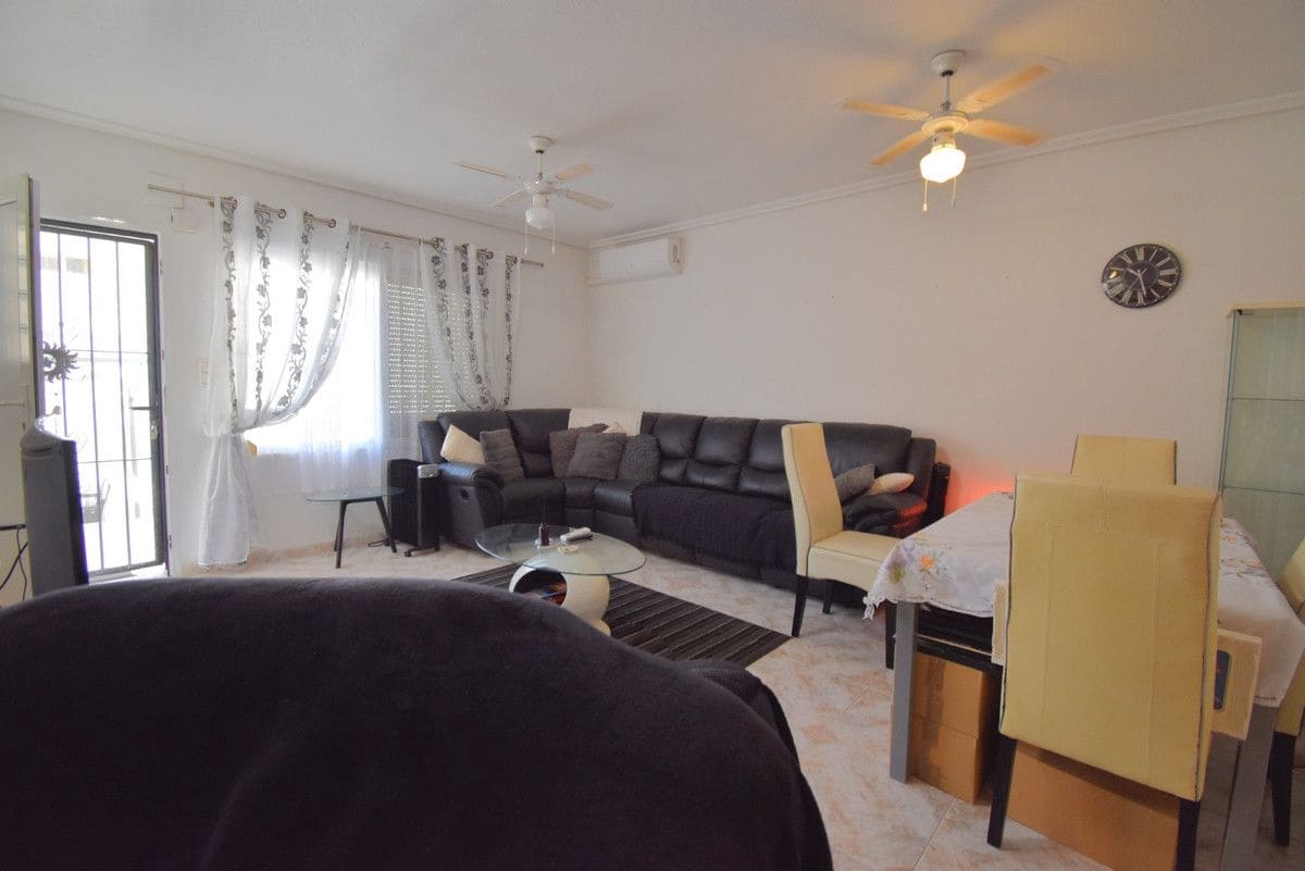 4 sypialnia Dom na sprzedaż w Playa Flamenca z basenem - 290 000 € (Ref: 10028826)