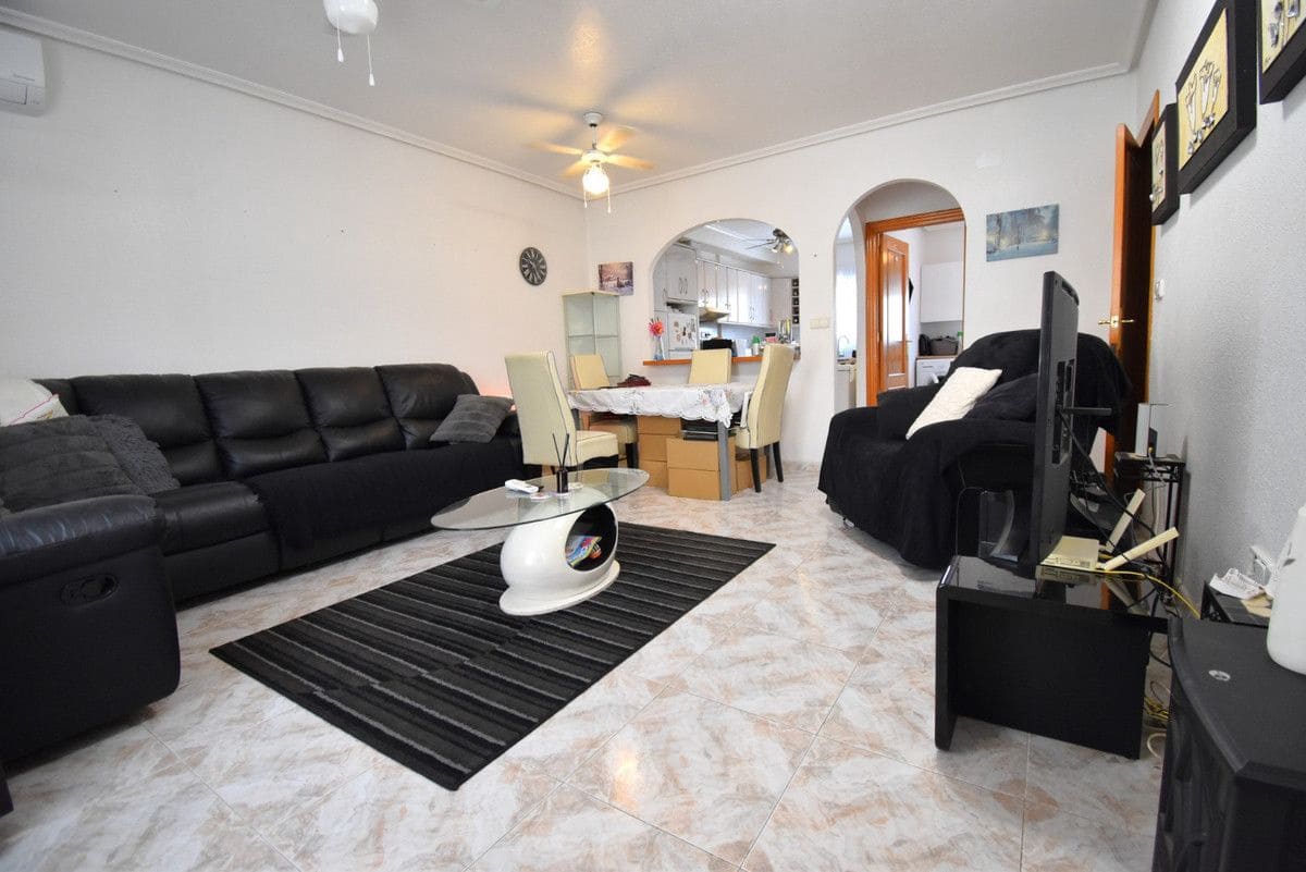 4 sypialnia Dom na sprzedaż w Playa Flamenca z basenem - 290 000 € (Ref: 10028826)