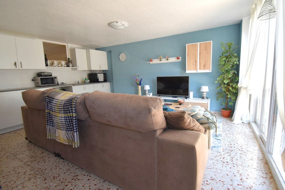 4 sypialnia Dom na sprzedaż w Playa Flamenca z basenem - 290 000 € (Ref: 10028826)