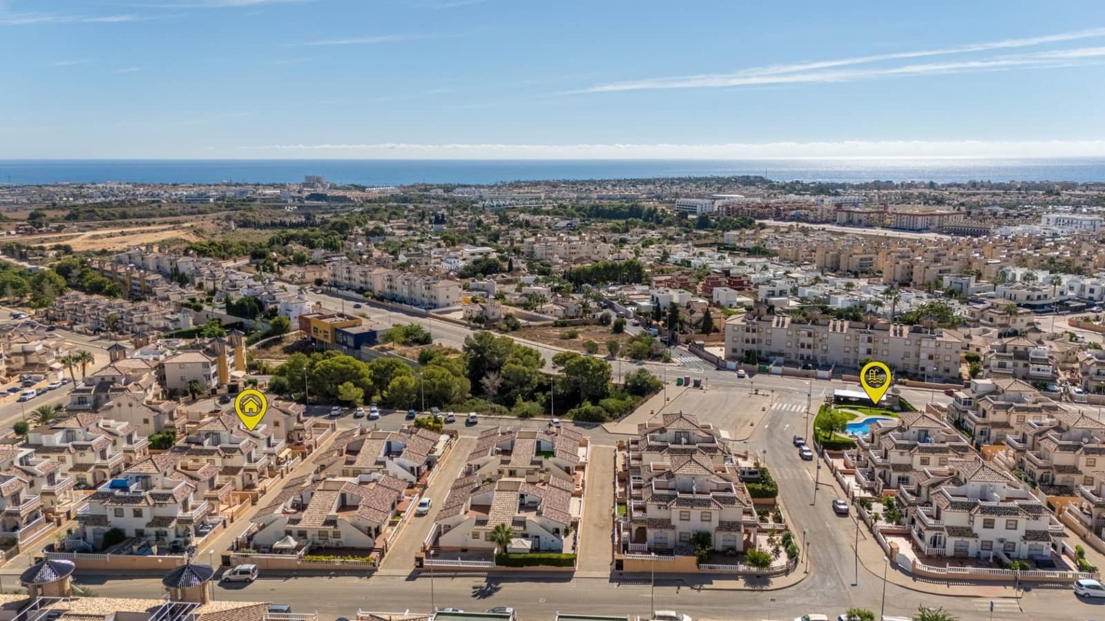 Pareado de 2 habitaciones en Orihuela Costa en venta - 239.000 € (Ref: 10028831)