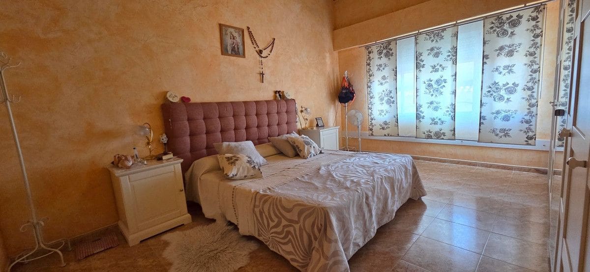 5 bedroom Semi-detached Villa for sale in San Isidro - € 325,000 (Ref: 10028836)