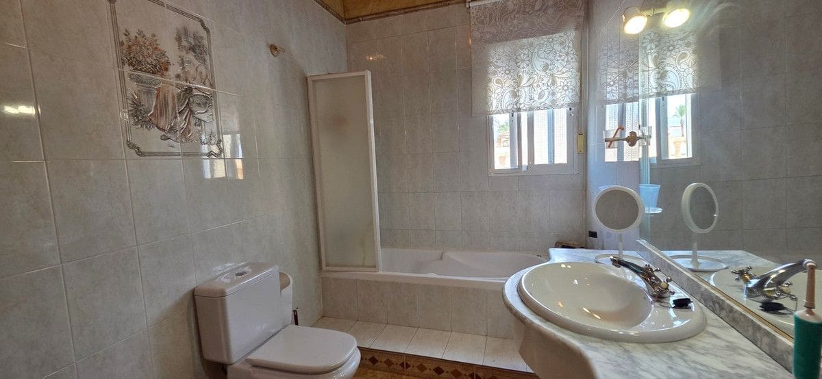 5 bedroom Semi-detached Villa for sale in San Isidro - € 325,000 (Ref: 10028836)