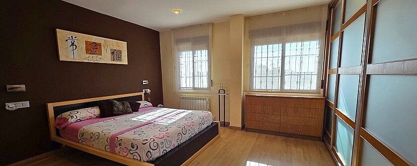 3 Zimmer Haus zu verkaufen in Torrevieja mit Pool - 349.900 € (Ref: 10028837)