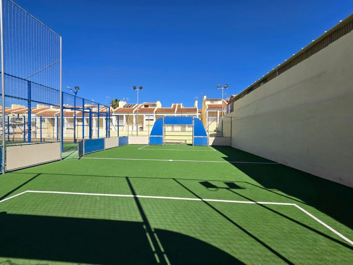 3 Zimmer Haus zu verkaufen in Torrevieja mit Pool - 349.900 € (Ref: 10028837)