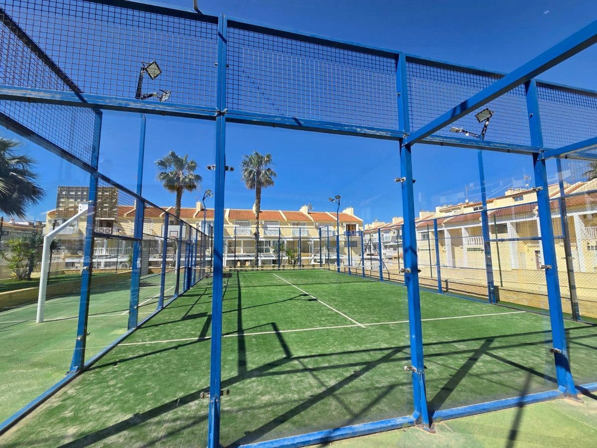 3 Zimmer Haus zu verkaufen in Torrevieja mit Pool - 349.900 € (Ref: 10028837)