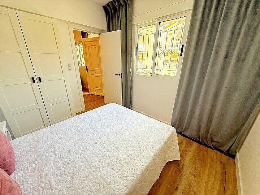 3 Zimmer Haus zu verkaufen in Orihuela Costa mit Pool - 288.000 € (Ref: 10028840)