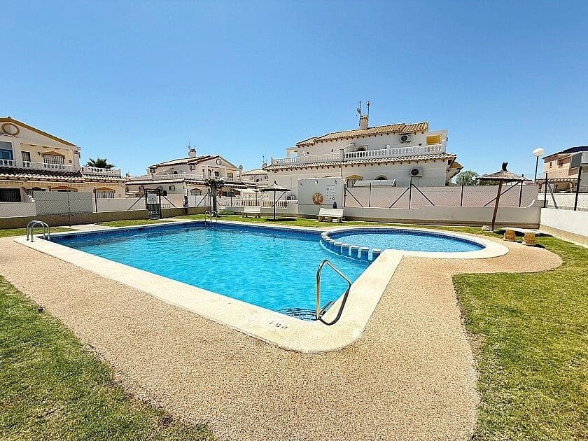3 Zimmer Haus zu verkaufen in Orihuela Costa mit Pool - 288.000 € (Ref: 10028840)