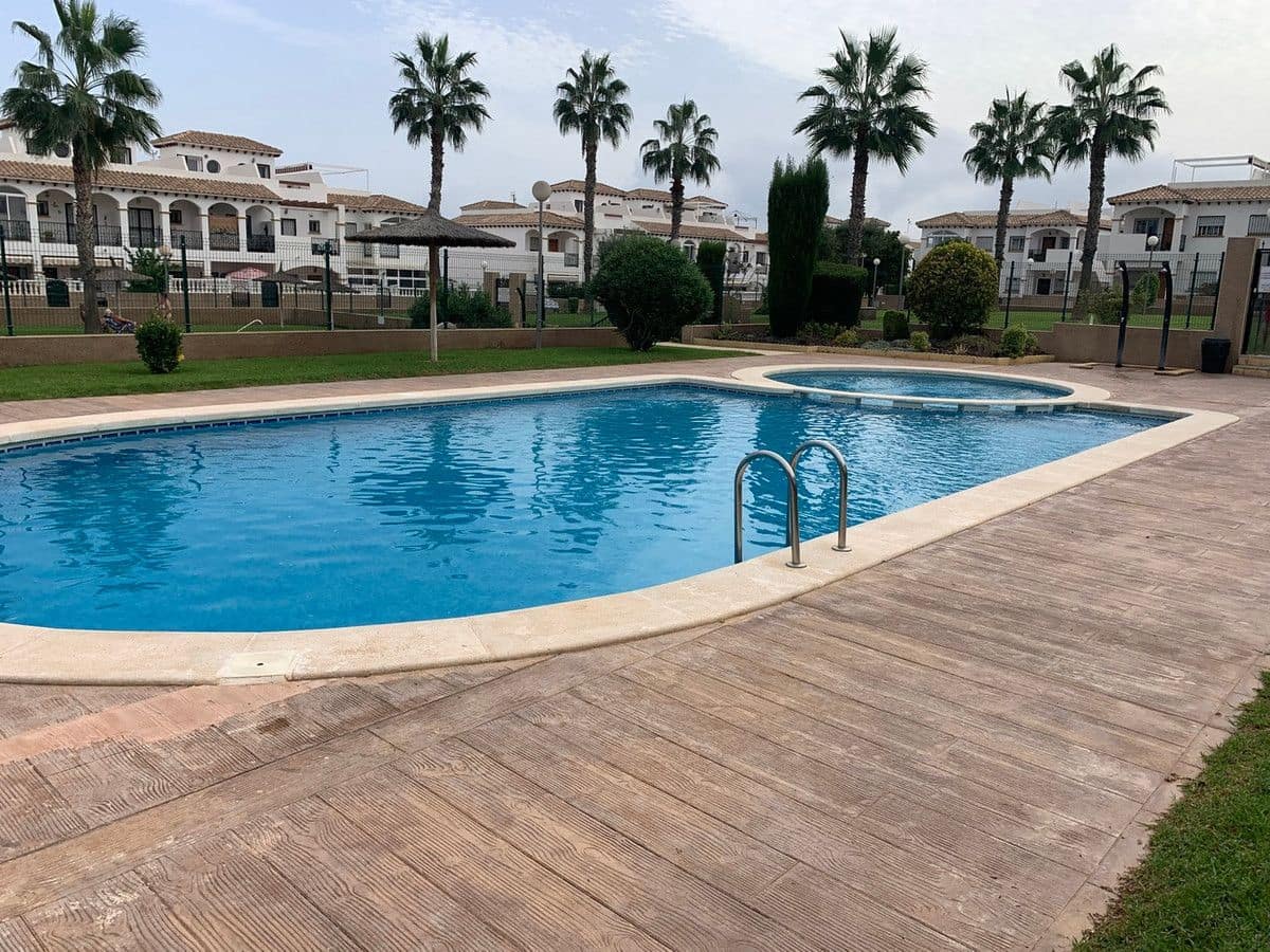 2 sovrum Hus till salu i Orihuela Costa med pool - 199 950 € (Ref: 10028841)
