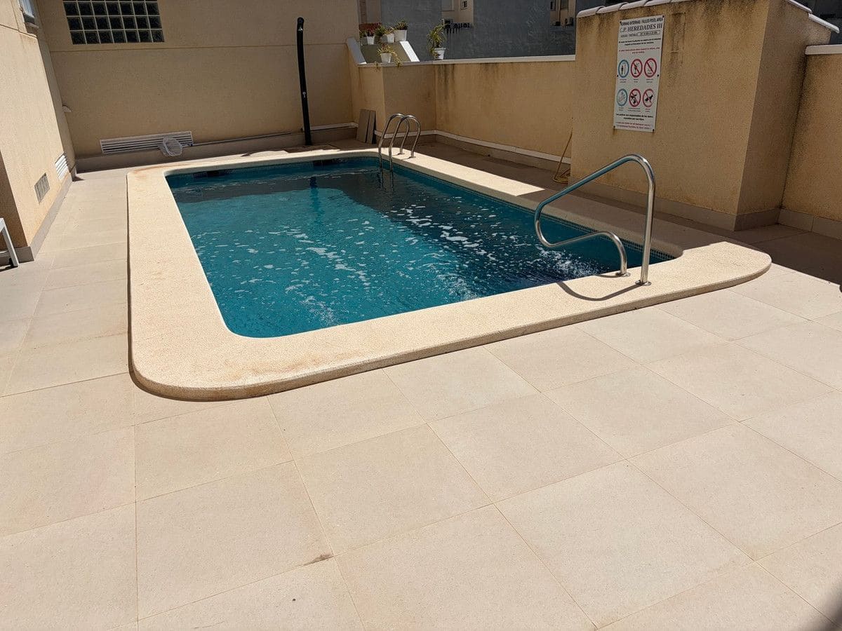3 quarto Casa em Banda para venda em Almoradi com piscina - 234 950 € (Ref: 10028842)