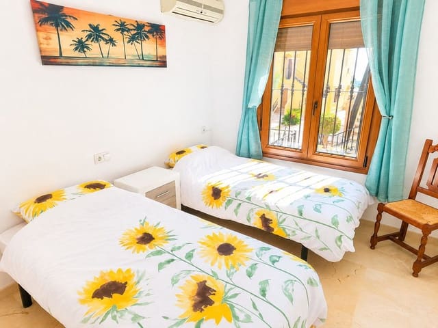 3 quarto Casa em Banda para venda em Algorfa com piscina - 249 000 € (Ref: 10028844)
