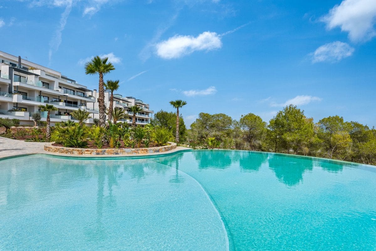 2 soverom Leilighet til salgs i Las Colinas Golf med svømmebasseng - € 479 000 (Ref: 10029464)