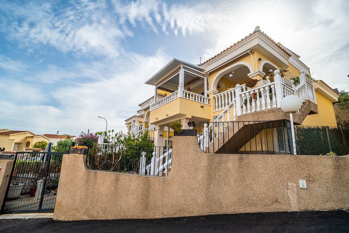 3 makuuhuone Huvila myytävänä paikassa San Fulgencio mukana uima-altaan - 288 000 € (Ref: 10029469)