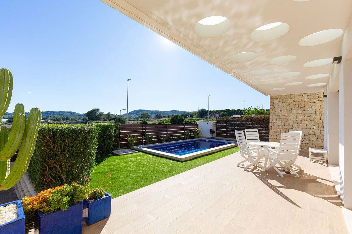 3 soveværelse Villa til salg i Orihuela med swimmingpool - € 475.000 (Ref: 10029475)