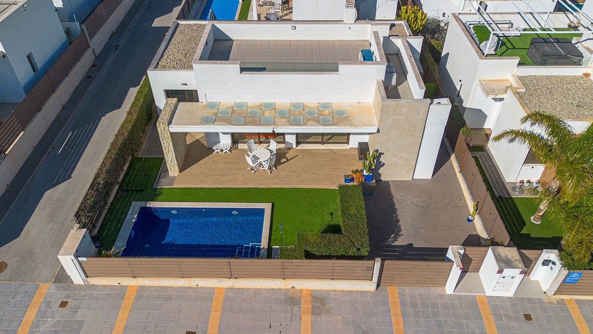 3 soveværelse Villa til salg i Orihuela med swimmingpool - € 475.000 (Ref: 10029475)