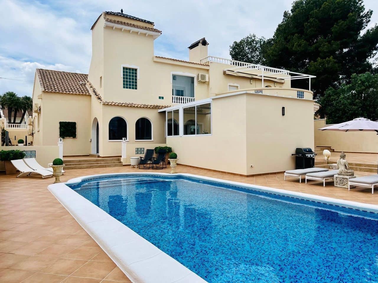 4 bedroom Villa for sale in San Miguel de Salinas - € 799,000 (Ref: 10029493)