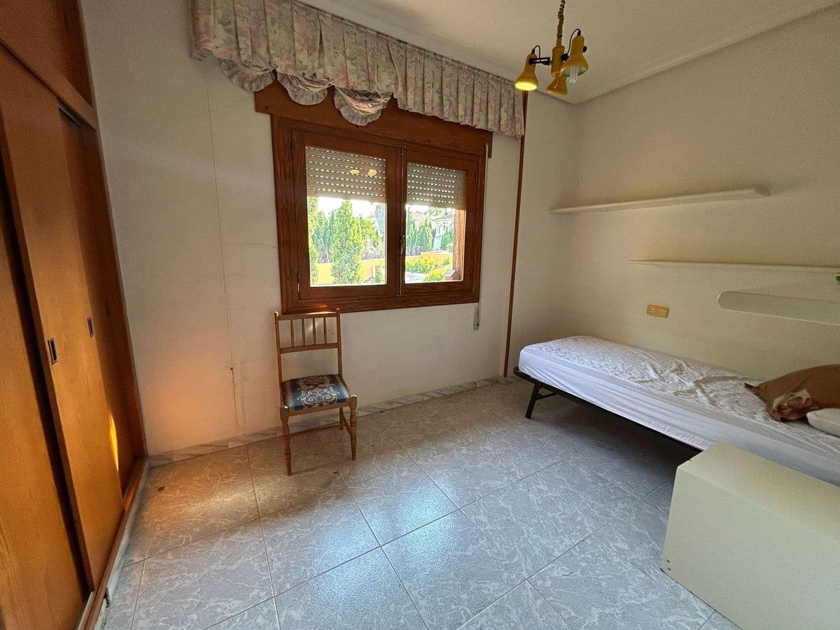 6 bedroom Villa for sale in La Florida - € 550,000 (Ref: 10034109)