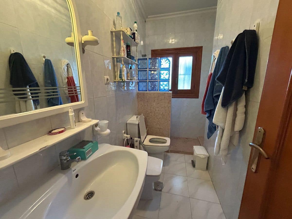 6 bedroom Villa for sale in La Florida - € 550,000 (Ref: 10034109)