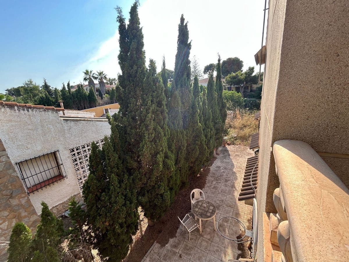 6 bedroom Villa for sale in La Florida - € 550,000 (Ref: 10034109)