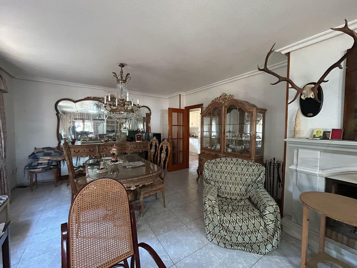 6 bedroom Villa for sale in La Florida - € 550,000 (Ref: 10034109)