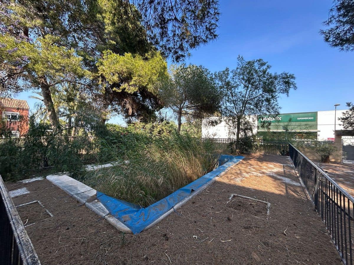 6 bedroom Villa for sale in La Florida - € 550,000 (Ref: 10034109)