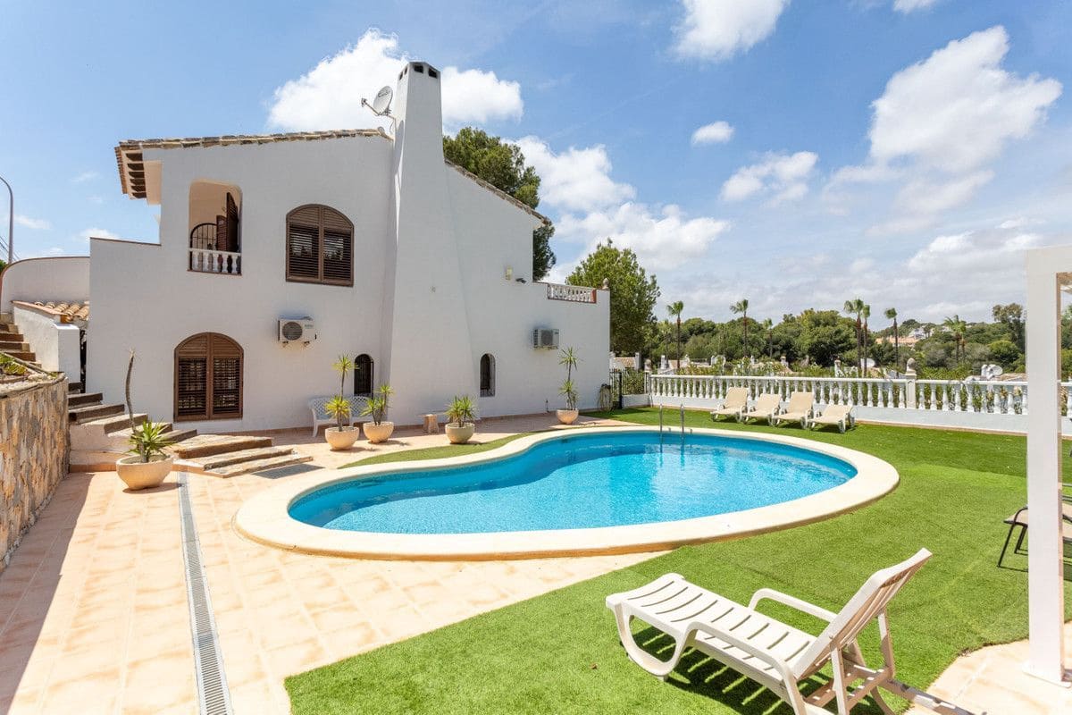 4 soverom Villa til salgs i Orihuela Costa - € 750 000 (Ref: 10034111)